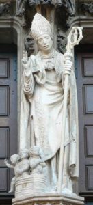 Statue de Saint Nicolas après restauration